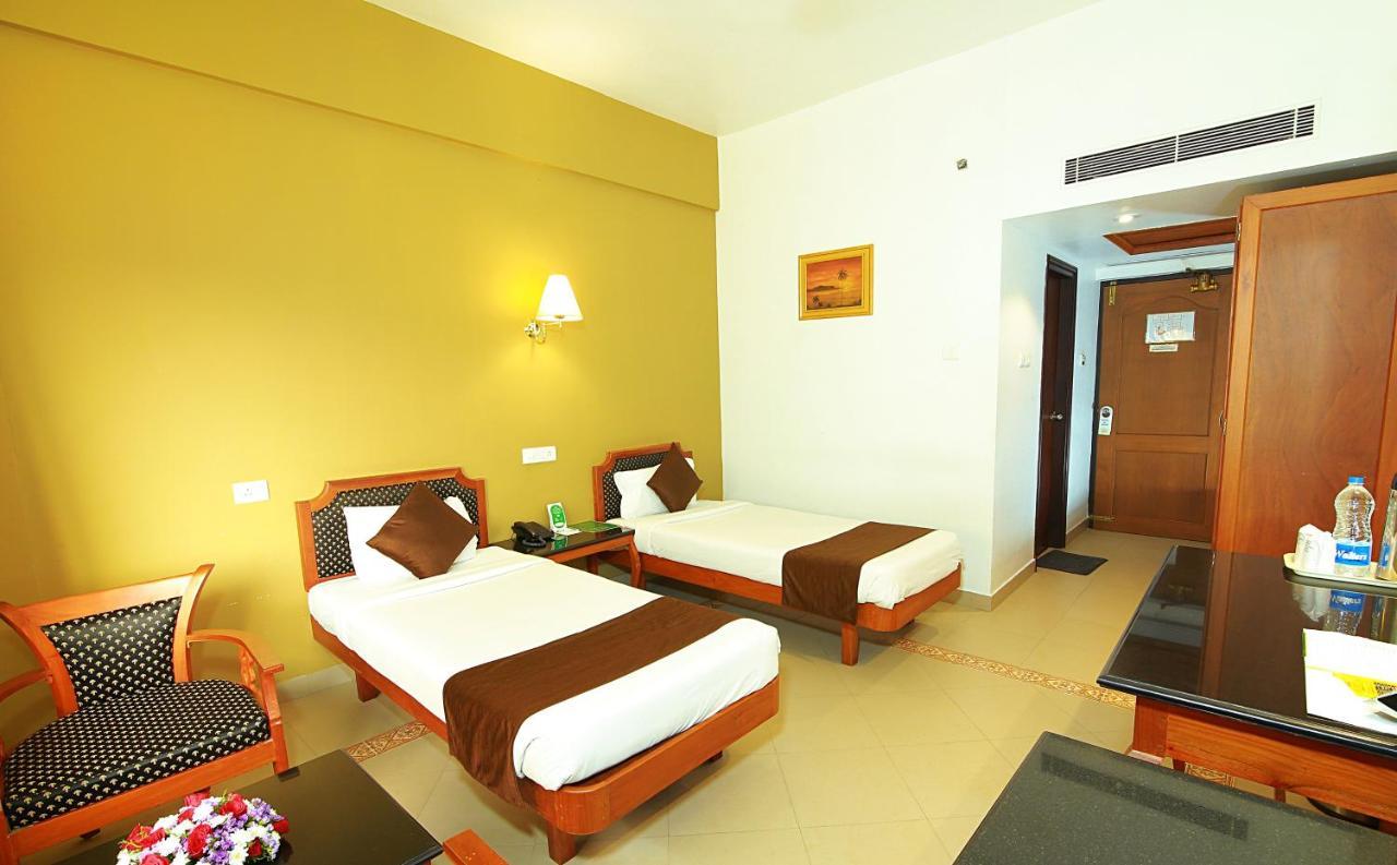 Hotel Royal Omars Kannur Exterior foto
