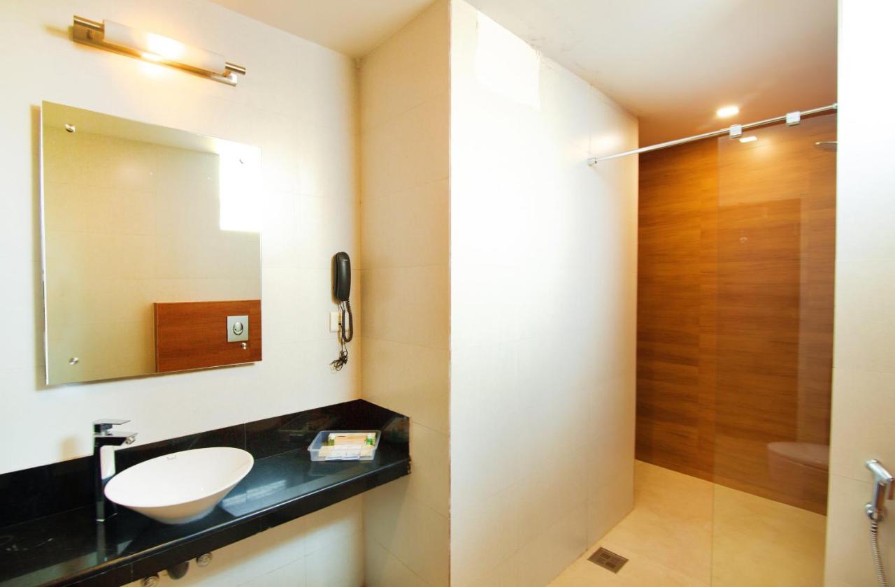 Hotel Royal Omars Kannur Exterior foto